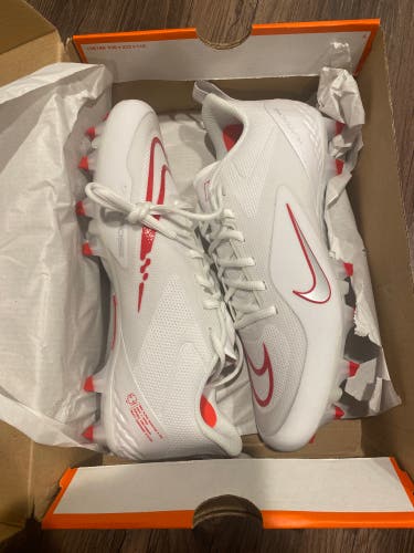 White Men's Molded Cleats Low Cut Alpha Huarache 7 Pro