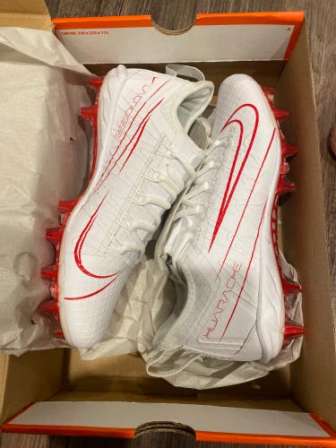 White Men's Molded Cleats Low Cut Alpha Huarache 7 Pro