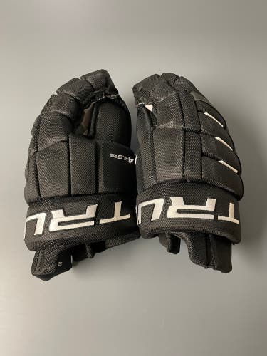 13” TRUE hockey gloves **New**