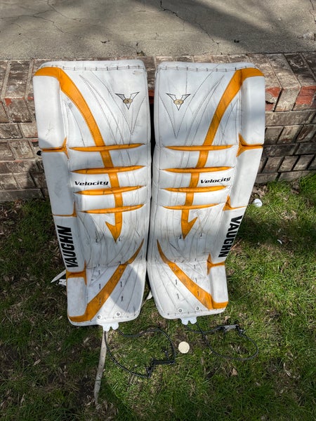 Used 33" Vaughn Velocity V5 Goalie Leg Pads