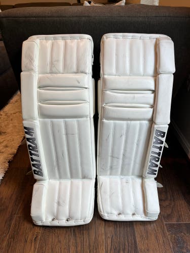 EXCELLENT Battram 33”+1” Goalie Leg Pads