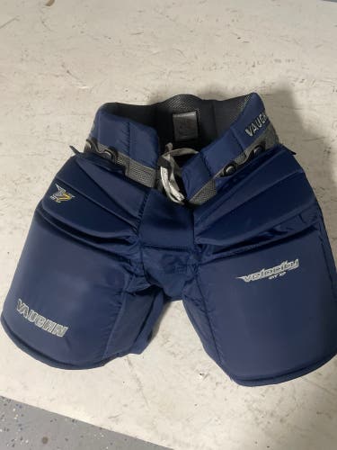 Used intermediate XL Goalie pants