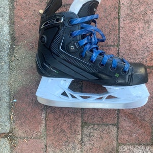 Used CCM Regular Width  Size 3.5 RibCor Hockey Skates