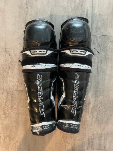Used Bauer Supreme 2S Shin Pads