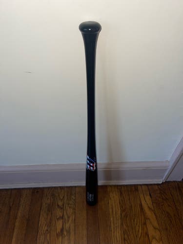 Wood (-3) 30 oz 33" Marucci Pro Cut Bat