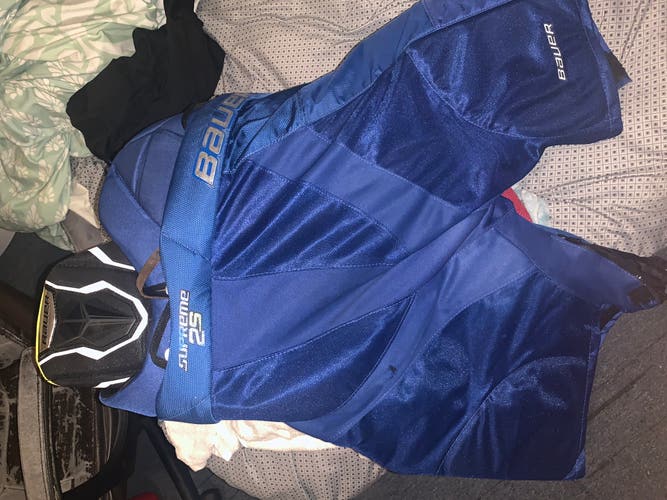 Senior Medium Bauer  Supreme 2S Hockey Pants