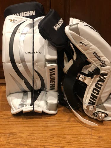 22 +1 New Vaughn Goalie Leg Pads