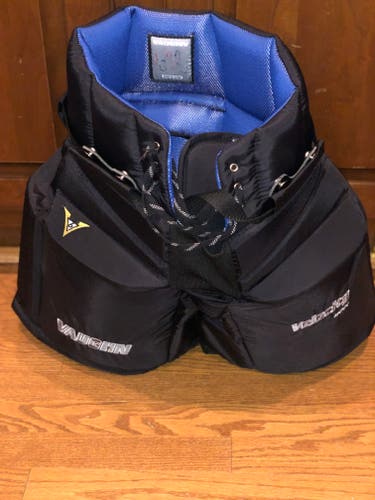 New Medium Vaughn Goalie Pants