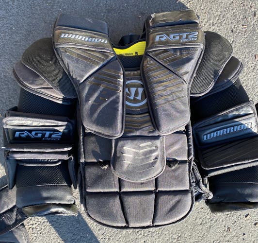 Used Medium Warrior Ritual GT2 Goalie Chest Protector