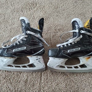 Junior Used Bauer Supreme S190 Hockey Skates Regular Width Size 1