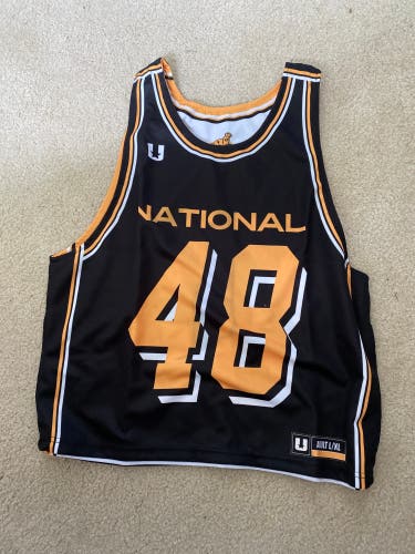 Maddog Lacrosse Team Issued Uniform Contains White/Black Shorts And Reversible Jersey