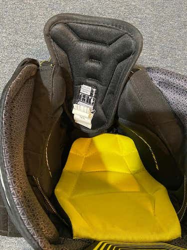 Junior Used Medium CCM Tacks 5092 Hockey Pants