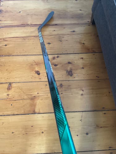 Senior Right Handed P92  Nexus Geo Hockey Stick