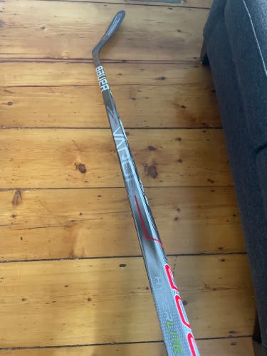 Senior Right Handed P92  Vapor Hyperlite Hockey Stick