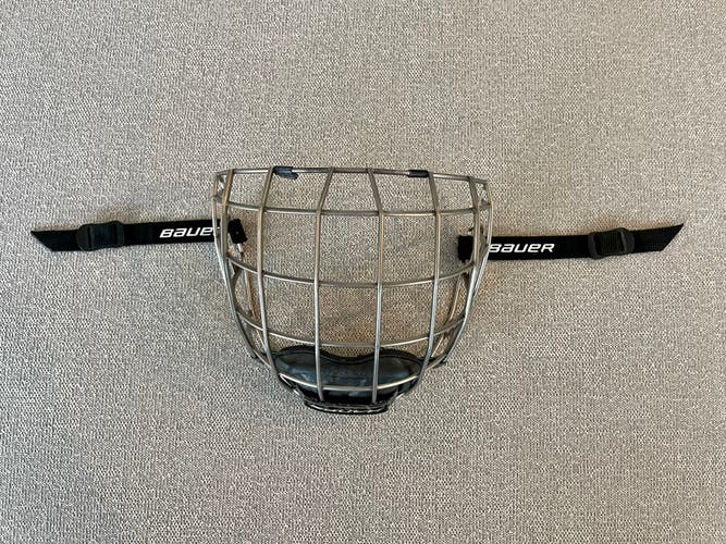 Bauer Re-Akt titanium cage VERY LIGHT!