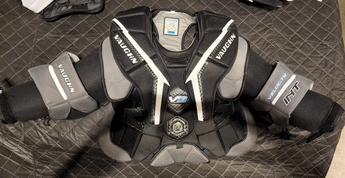 Used XXL Vaughn Velocity V9 intermediate Goalie Chest Protector