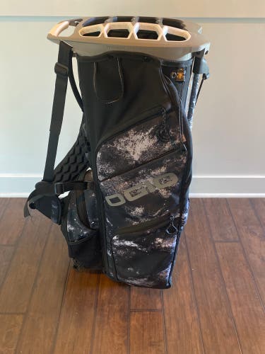Ogio Woode 8 Hybrid Golf Bag (stand/carry)