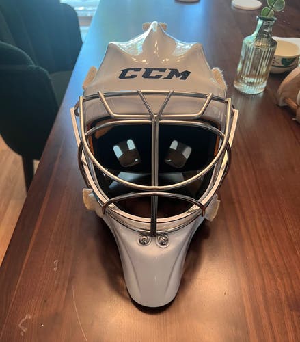 Used CCM GFL Pro Goalie Mask Size Small
