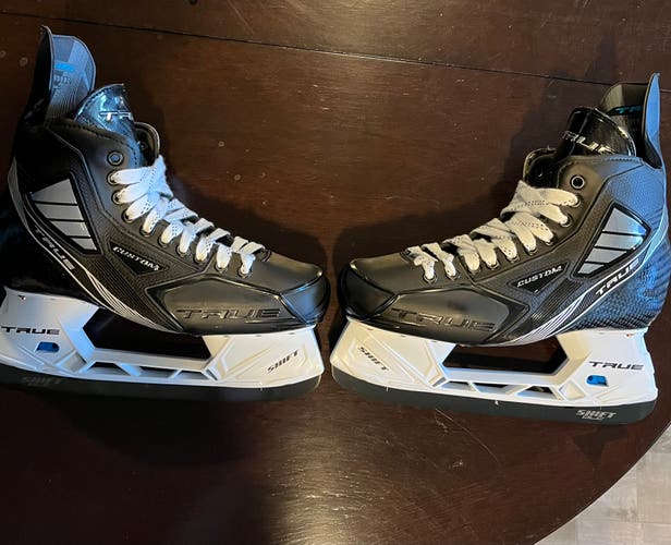 2022 TRUE PRO GRADE SKATES SIZE 9.5