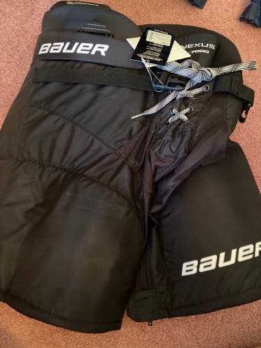 Junior Small Bauer  Nexus N7000 Hockey Pants