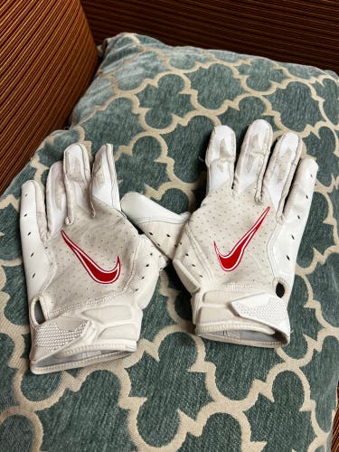 USED Nike Vapor Jet 6.0 Football Gloves “UH Cougars” - White / Scarlet (Adult XL)