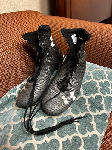 USED Under Armour Highlight Football Cleats - Black (Adult 13.0)