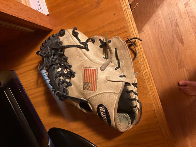 Infield 11.5" Baseball Glove