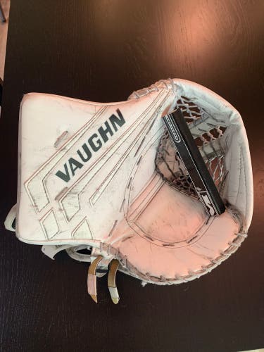 Used Intermediate Vaughn Regular Velocity VE8 Catcher