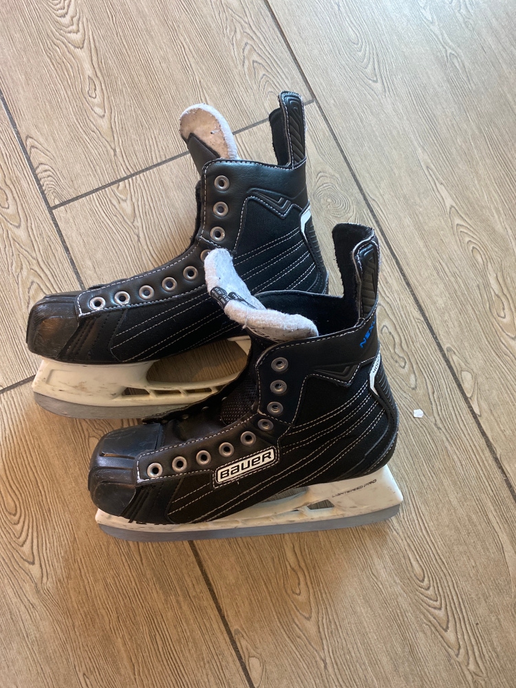 Used Bauer Regular Width Size 6 Nexus 4000 Hockey Skates