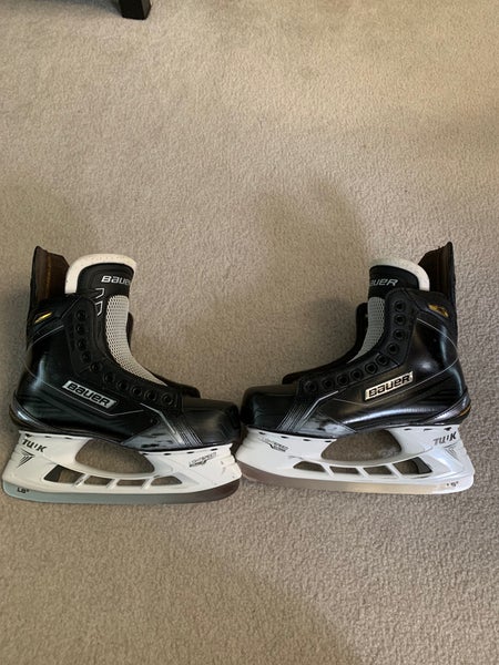 Almost New Bauer 180 Hockey Skates 7D