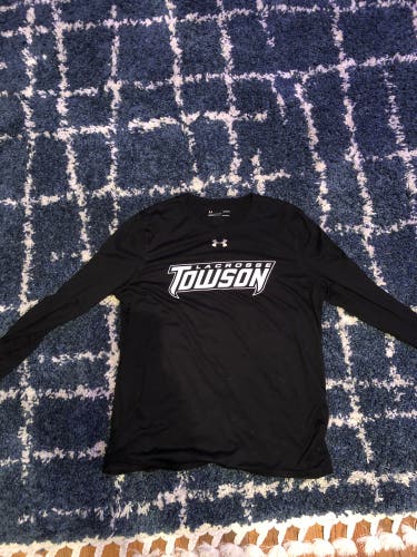 Black Used Large Under Armour Shirt