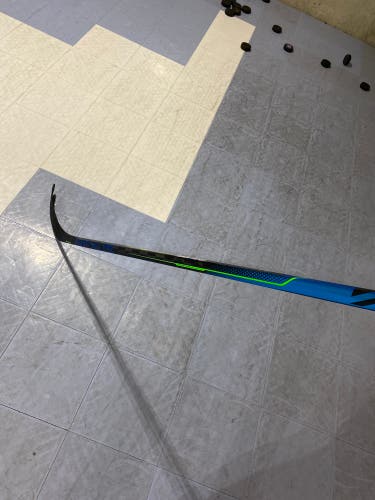 Senior Left Hand P28  Nexus Geo Hockey Stick