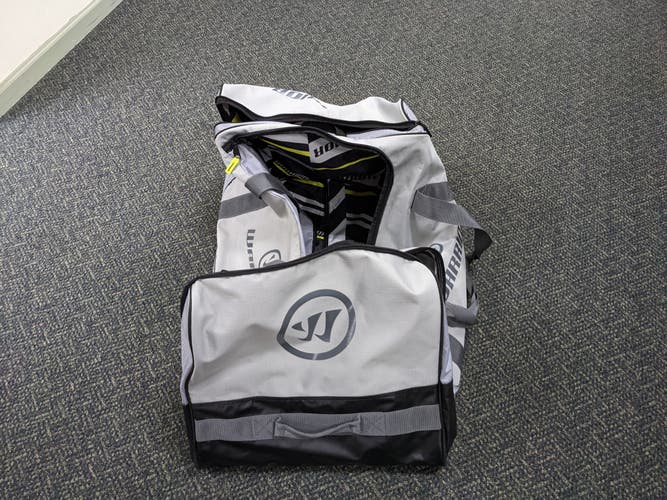 Lightly Used Large Senior Warrior Q20 Cargo Wheel Hockey Bag