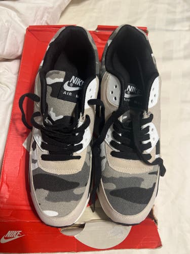 Black Adult New Unisex Size Men's 10.5 (W 11.5) Nike