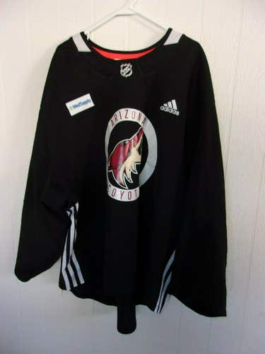 Arizona Coyotes black Adidas goalie cut practice jersey size 58 G with Med Supply sponsor patch