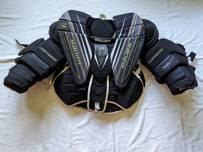 Used Bauer 1S SR SM hockey goalie chest protector