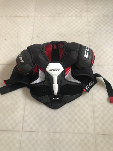 Senior Medium CCM JetSpeed FT4 Shoulder Pads
