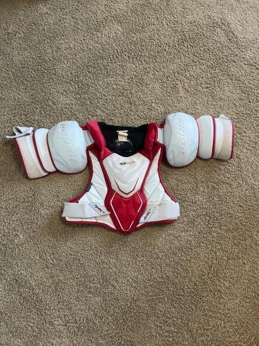 Senior Medium Bauer Vapor APX2 Shoulder Pads
