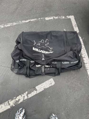 Used Vaughn VE9 Pro Senior Goalie Wheeled Bag