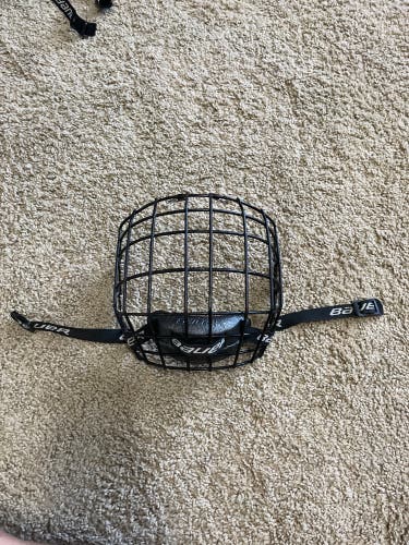 Small Bauer RBE III Cage