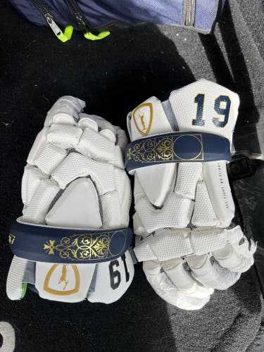 Notre Dame Adrenaline Phoenix Gloves 13”