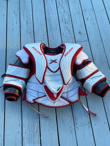 Used Medium Bauer Pro Stock Vapor 1X Goalie Chest Protector