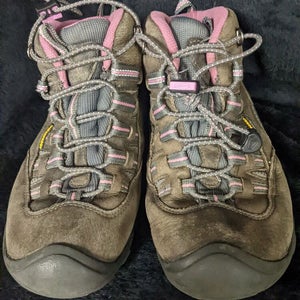 Keen Women's Waterproof Winter Hiking Boots Size Women's 3 Color Brown Condition