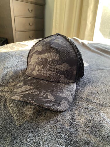 Lululemon Commission Hat NEW