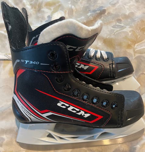 Junior Used CCM Category Regular Width Size 2