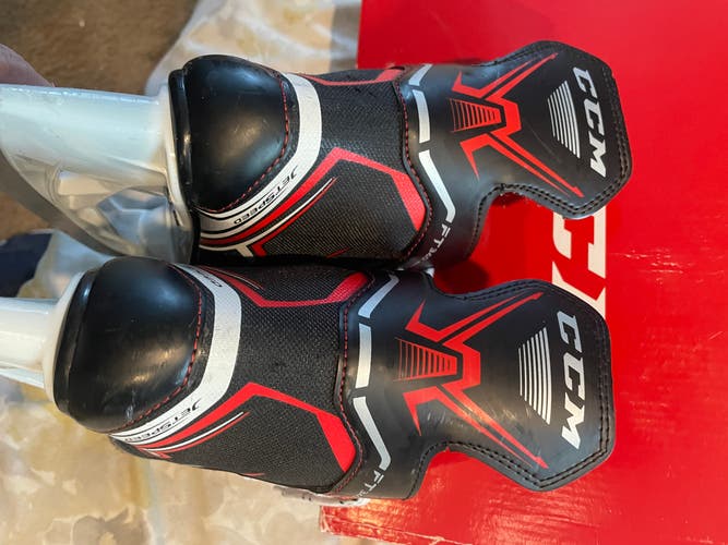 Junior Used CCM Regular Width Size 3