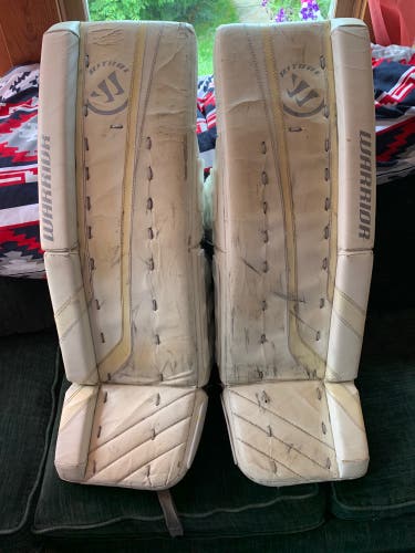 Senior 34" Warrior Ritual G2 Goalie Leg Pads