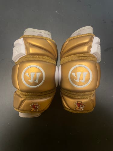 New Large Warrior Burn Elbow Pads