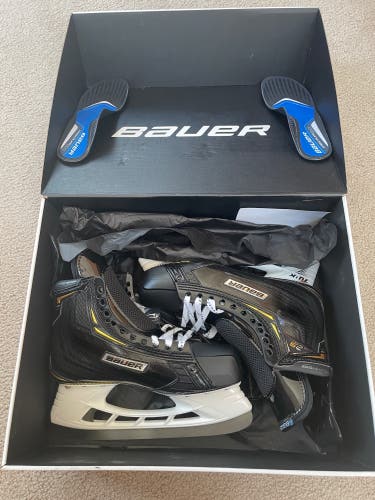 Brand New Bauer Senior Pro Stock Skates. Supreme 2s