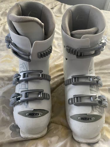 Roces Idea Adjustable White/Blue Fog Junior Ski Boots 22.5-25.5